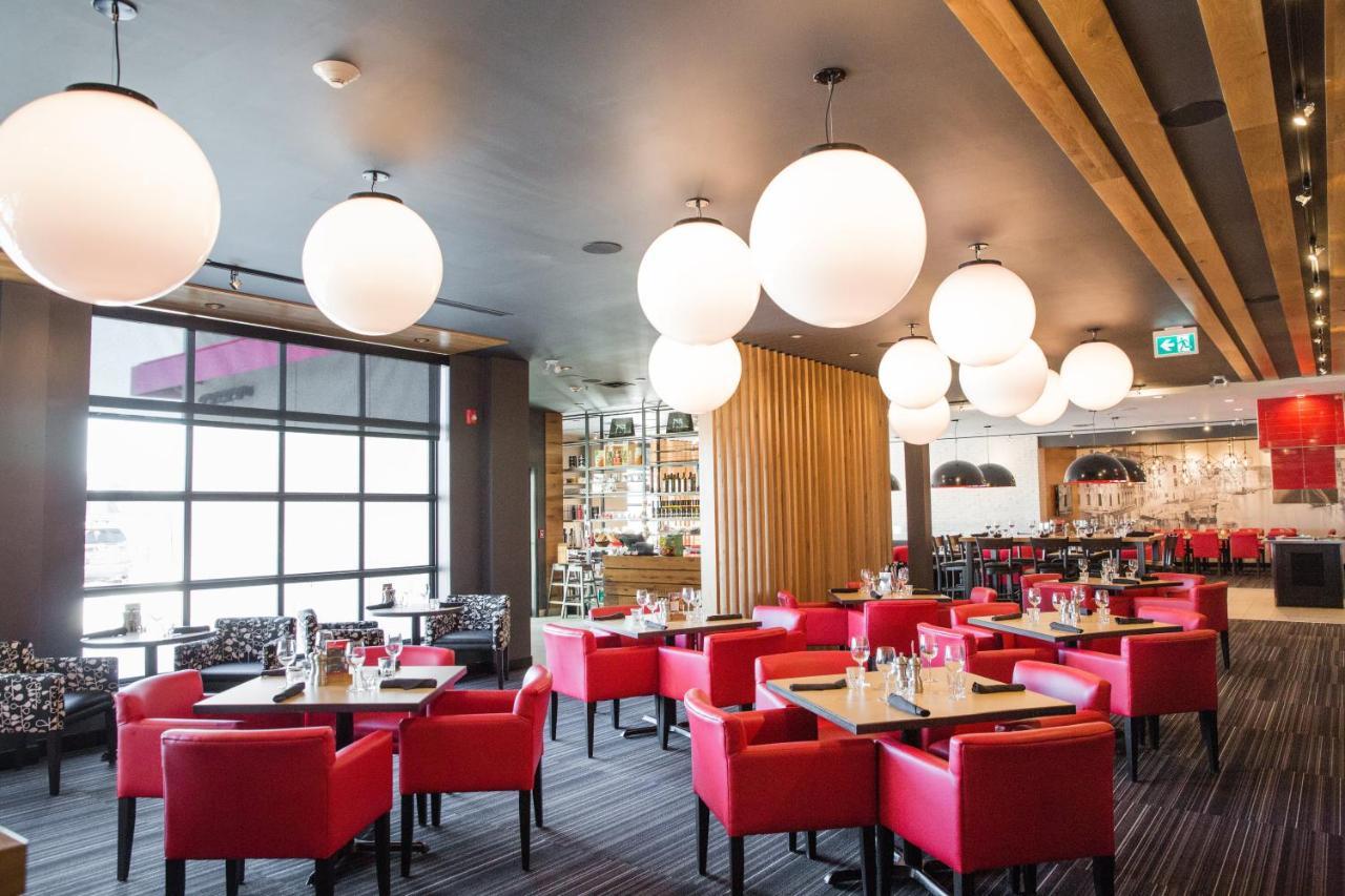 Holiday Inn Hotel & Suites Calgary South - Conference Ctr By Ihg Eksteriør billede